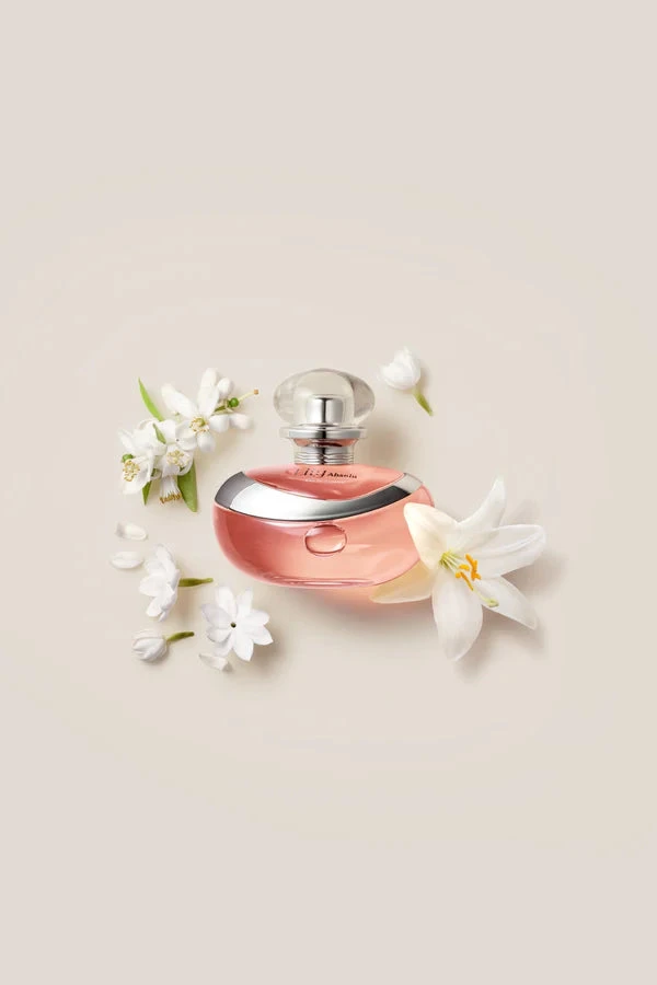 Lily unique eau de parfum