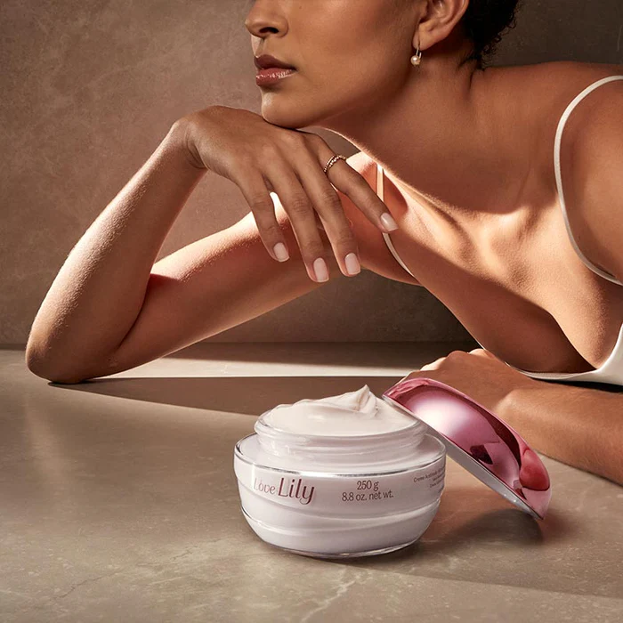 Lily | Crème hydratante satinée Love Lily, 250 g